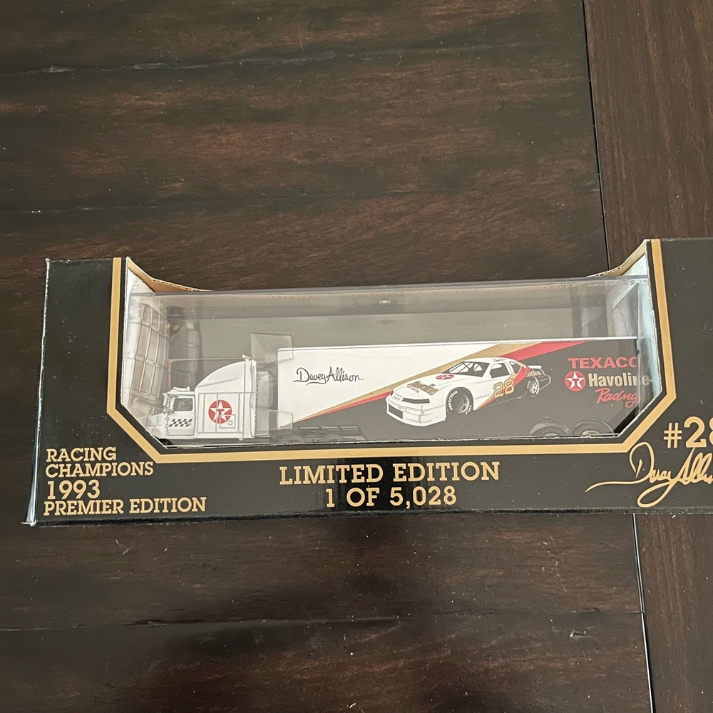 Racing Limited Edition Truck & Car Set - White/Red